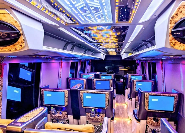 dich-vu-thue-xe-limousine-tai-tp-hcm-1.jpg