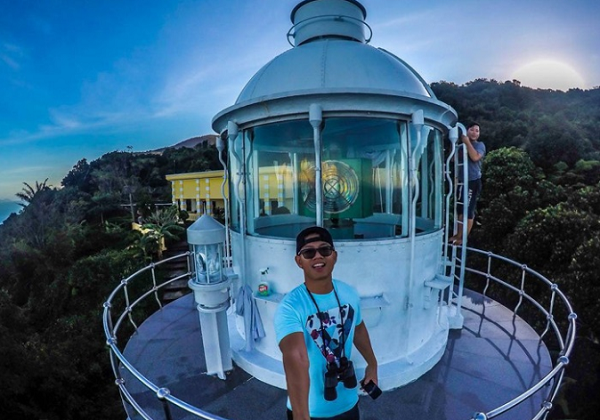 Check-in trên ngọn hải đăng Nam Du