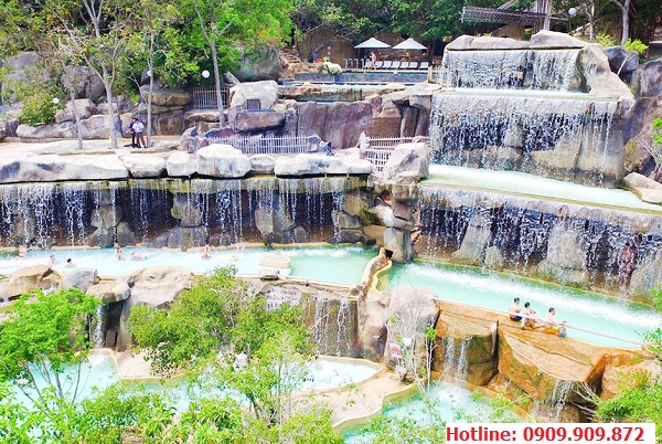 Suối khoáng nóng tại KDL Tháp Bà