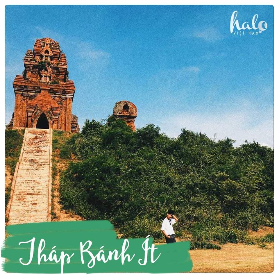 Tháp Bánh Ít tại Bình Định