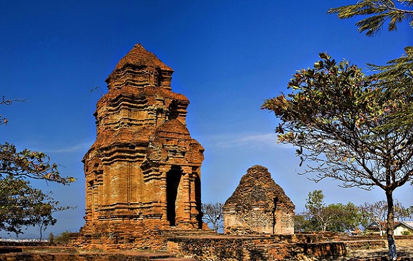 thap-cham-poshanu-tai-mui-ne-phan-thiet-hntravel.jpg