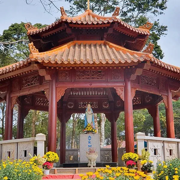 Tour Hành Hương Đức Mẹ Măng Đen Kontum