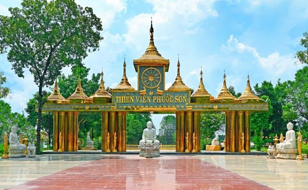 tour-vung-tau-hanh-huong-10-canh-chua-chieutour.jpg