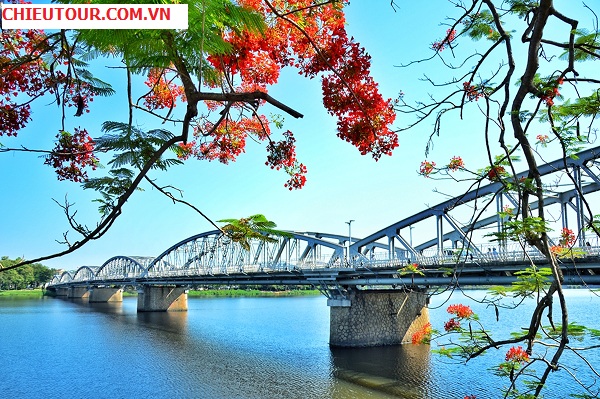 tour-da-nang-hoi-an-hue-3-ngay-2-dem-chat-luong Cầu Trường Tiền