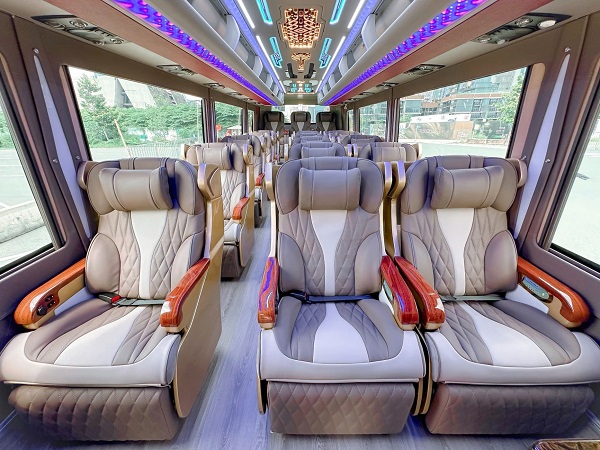 noi-that-thue-xe-limousine-20-cho-di-phan-thiet-1.jpg