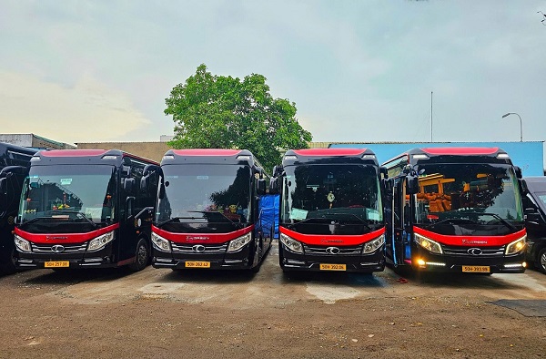 thue-xe-limousine-20-cho-di-da-lat-tu-tp-hcm-4.jpg