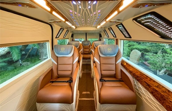 noi-that-xe-limo-9-cho-thue-xe-limousine-9-cho-gia-re.jpg