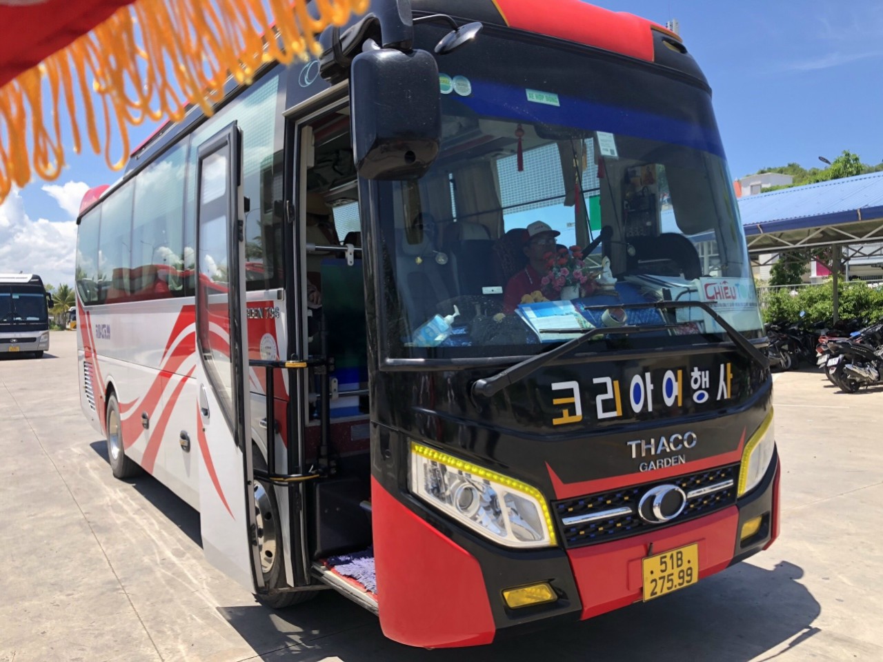 dịch vụ cho thuê xe Hằng Nga travel