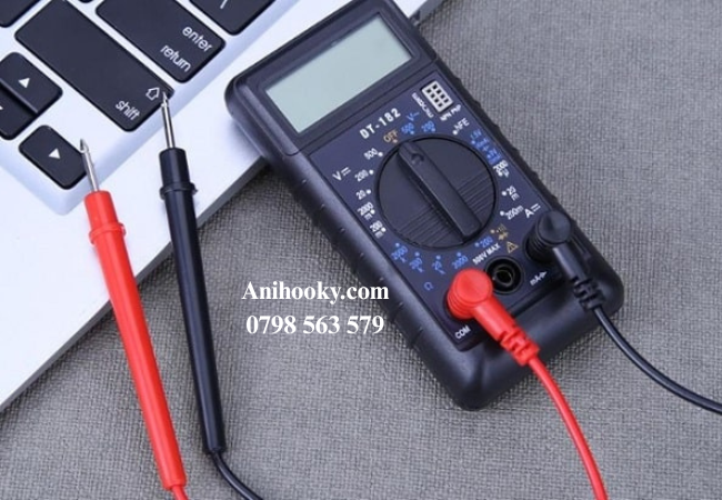 Luôn sử dụng đồng hồ đo điện để xác định chính xác cực âm/dương trước khi nối dây Luôn sử dụng đồng hồ đo điện để xác định chính xác cực âm/dương trước khi nối dây