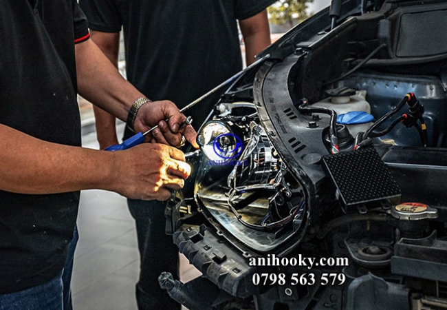 Việc bật tắt đèn liên tục hoặc dùng đèn quá lâu không nghỉ cũng có thể làm giảm tuổi thọ của bóng LED. Việc bật tắt đèn liên tục hoặc dùng đèn quá lâu không nghỉ cũng có thể làm giảm tuổi thọ của bóng LED.