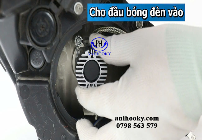 đặt bóng đèn led ô tô đúng vị trí khi tháo đặt bóng đèn led ô tô đúng vị trí khi tháo