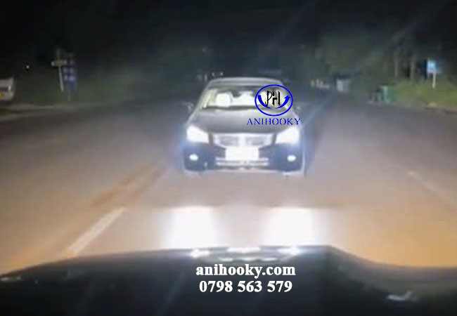 lắp bóng đèn led ô tô siêu sáng cần đúng quy định để tránh gây chói mắt người đi đường lắp bóng đèn led ô tô siêu sáng cần đúng quy định để tránh gây chói mắt người đi đường