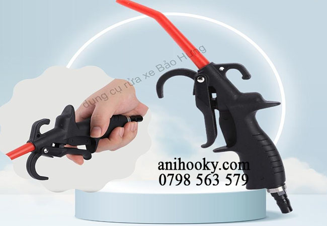 sử dụng dụng cụ xịt đơn giản để vệ sinh bóng đèn led ô tô sử dụng dụng cụ xịt đơn giản để vệ sinh bóng đèn led ô tô