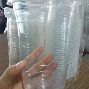 Ly Nhựa Nắp Phẳng