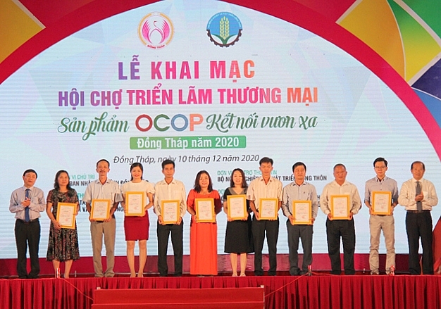 hoi-cho-ocop-thuc-pham-co-hoan-ocop-dong-thap-lai-vun
