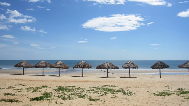 Biển Nhật Lệ một trong những bãi biển đẹp của Việt Nam Biển Nhật Lệ một trong những bãi biển đẹp của Việt Nam