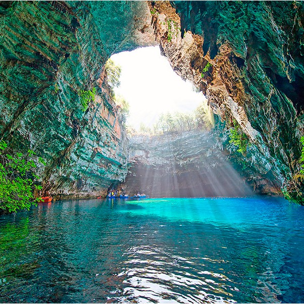 Quý khách chinh phục Động Phong Nha - hang động tiêu biểu nhất về vẻ đẹp tại Di sản Phong Nha - Kẻ Bàng với 7 tiêu chí nổi bật toàn cầu do Hiệp hội thám hiểm hang động Hoàng gia Anh bình chọn Quý khách chinh phục Động Phong Nha - hang động tiêu biểu nhất về vẻ đẹp tại Di sản Phong Nha - Kẻ Bàng với 7 tiêu chí nổi bật toàn cầu do Hiệp hội thám hiểm hang động Hoàng gia Anh bình chọn