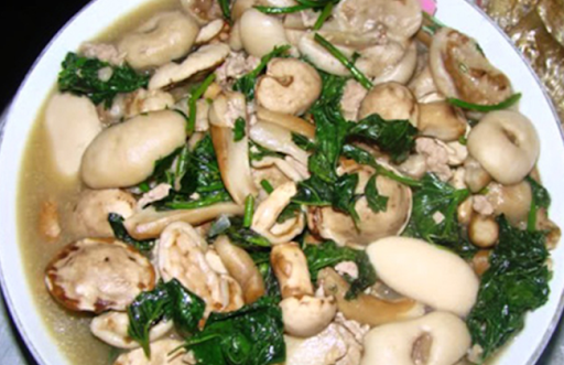 Nấm tràm là nguyên liệu cho một số các món ăn ở Quảng Bình làm mê mẩn các thực khách Nấm tràm là nguyên liệu cho một số các món ăn ở Quảng Bình làm mê mẩn các thực khách