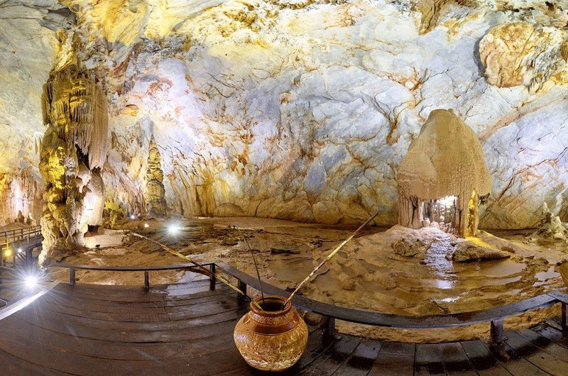 Tour Viếng Mộ Đai Tướng Võ Nguyên Giáp - Động Thiên Đường - Suối Nước Moọc - Động Phong Nha - Đồi Cát Quang Phú  – City Tour