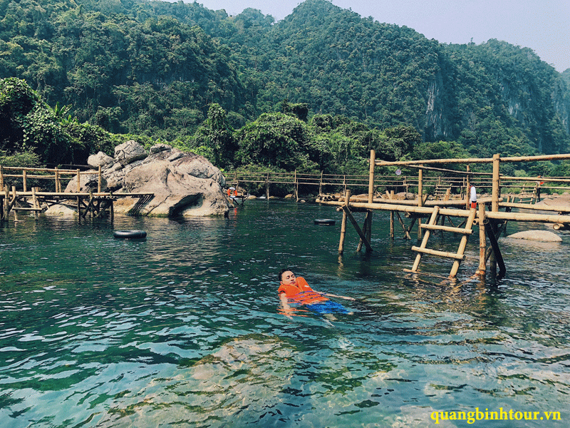 Tour Viếng Mộ Đai Tướng Võ Nguyên Giáp - Động Thiên Đường - Suối Nước Moọc - Động Phong Nha - Đồi Cát Quang Phú  – City Tour