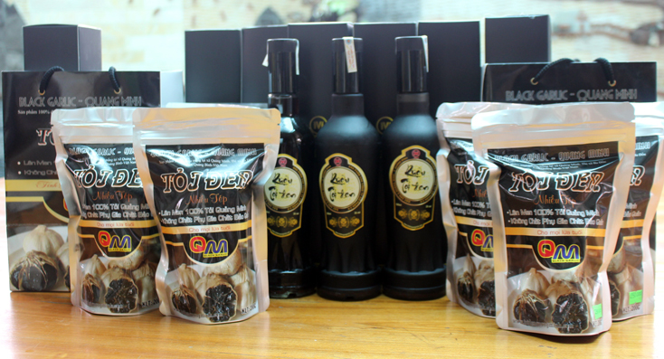 Hiện nay, Quảng Minh đã cho ra đời sản phẩm tỏi đen và rượu tỏi đen cũng là đặc sản Quảng Bình Hiện nay, Quảng Minh đã cho ra đời sản phẩm tỏi đen và rượu tỏi đen cũng là đặc sản Quảng Bình