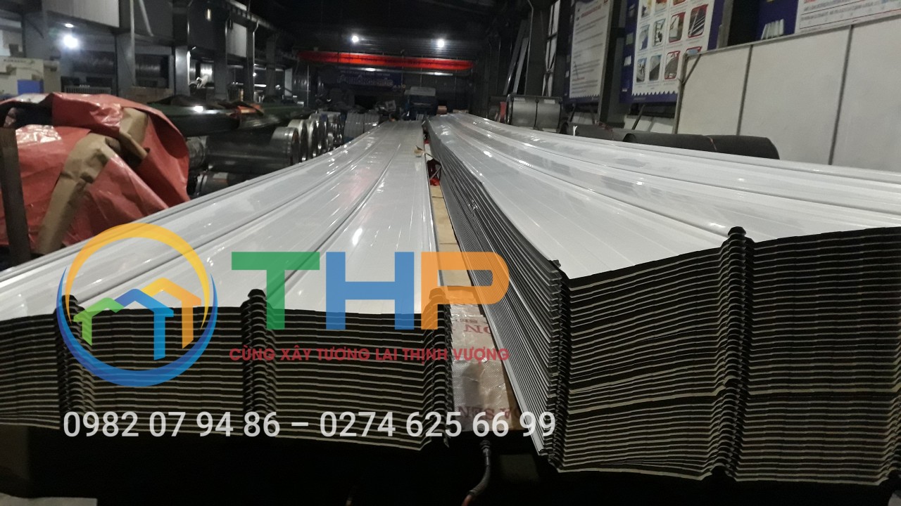 Tôn kliplock Lựa chọn lý tưởng cho các công trình yêu cầu cách nhiệt cao Tôn kliplock Lựa chọn lý tưởng cho các công trình yêu cầu cách nhiệt cao