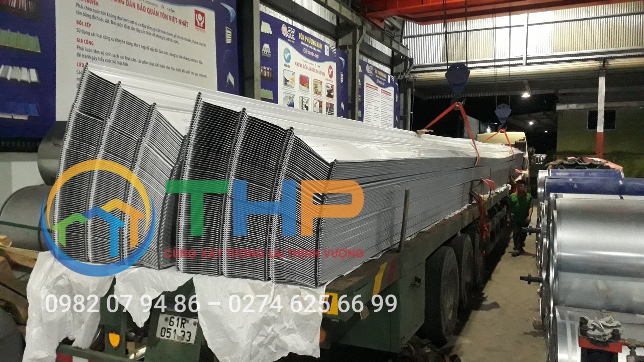 Tôn sóng Kliplock giá rẻ dành cho nhà xưởng có diện tích lớn Tôn sóng Kliplock giá rẻ dành cho nhà xưởng có diện tích lớn