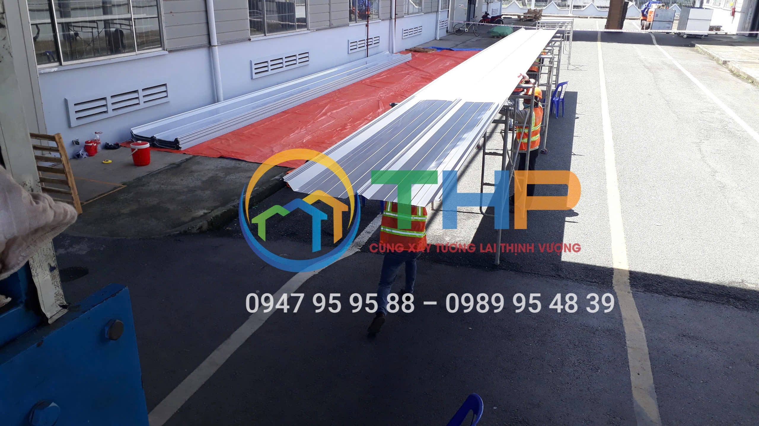 Tôn Seamlock (tôn seam) cán tại công trình giúp tiết kiệm chi phí  và nhân công