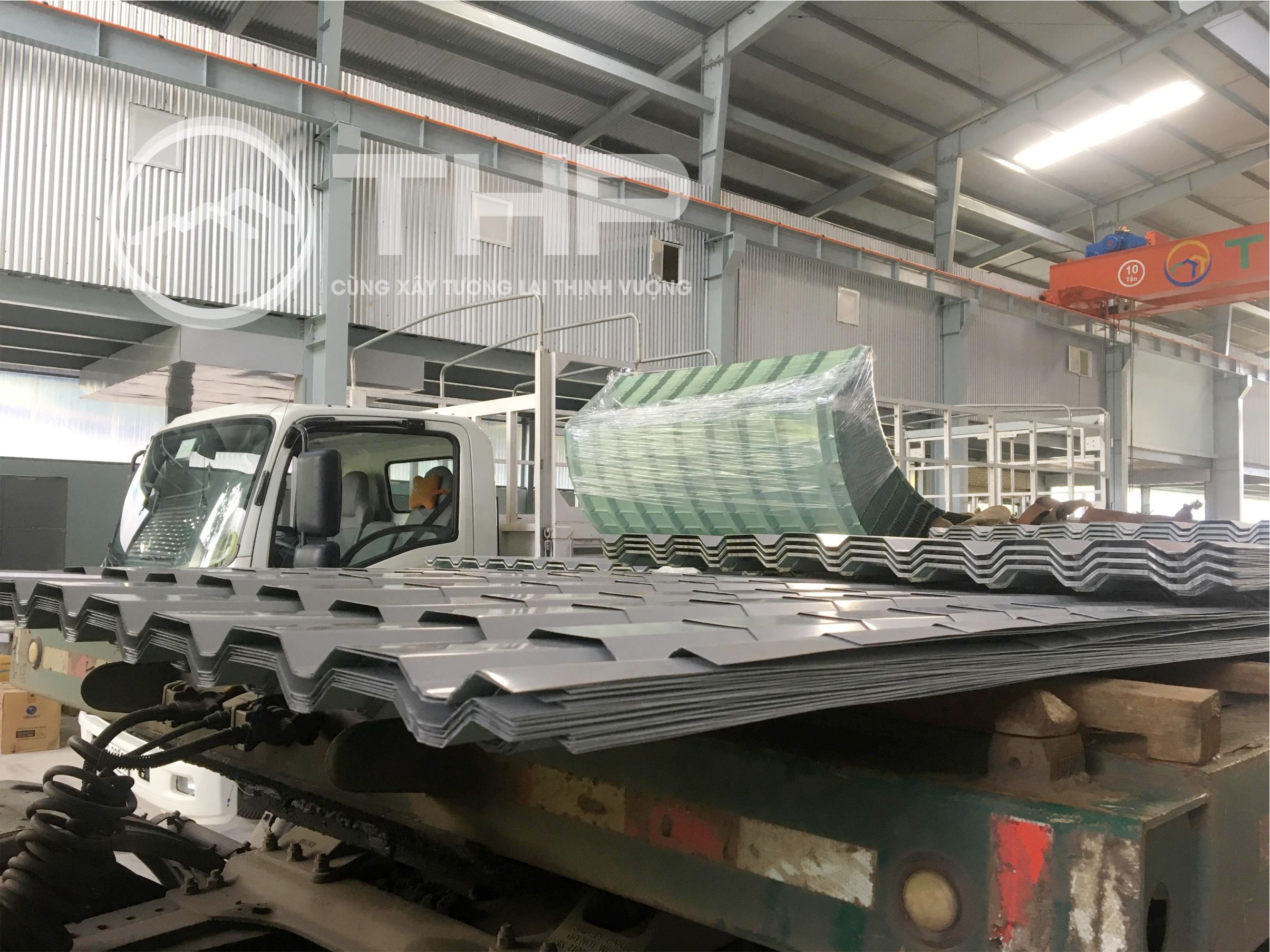 Tôn 9 sóng vuông giá rẻ cho nhà xưởng