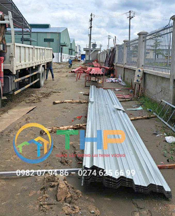 Tôn Sàn deck có Cấu trúc gân định hình tăng cường độ cứng Tôn Sàn deck có Cấu trúc gân định hình tăng cường độ cứng