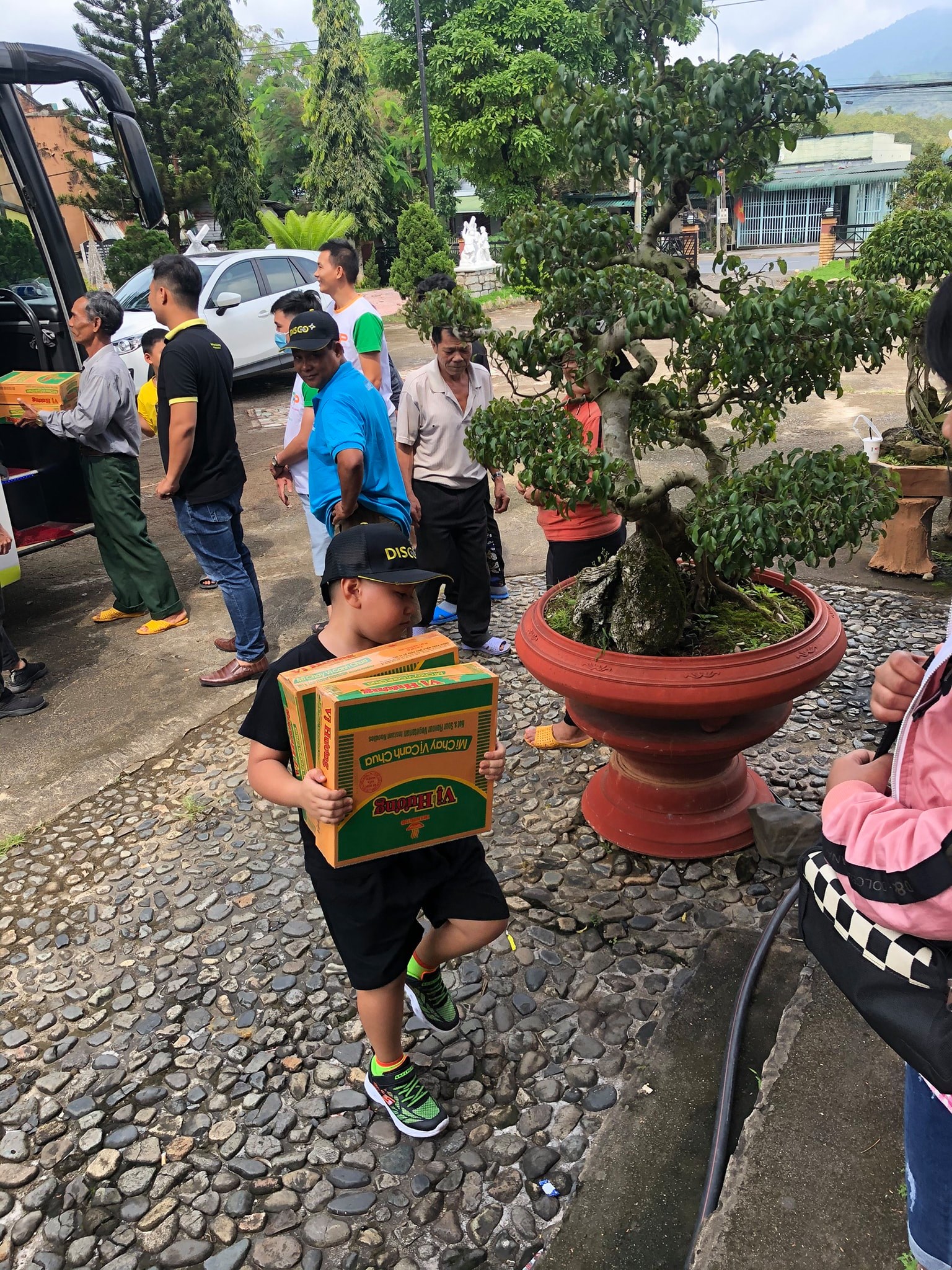 nhà thờ Đambri - tân hồng phúc