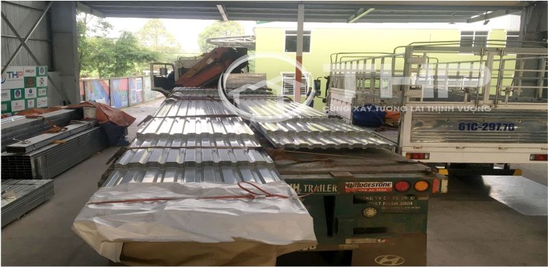 Giá thành của tôn lợp mái nhà công nghiệp