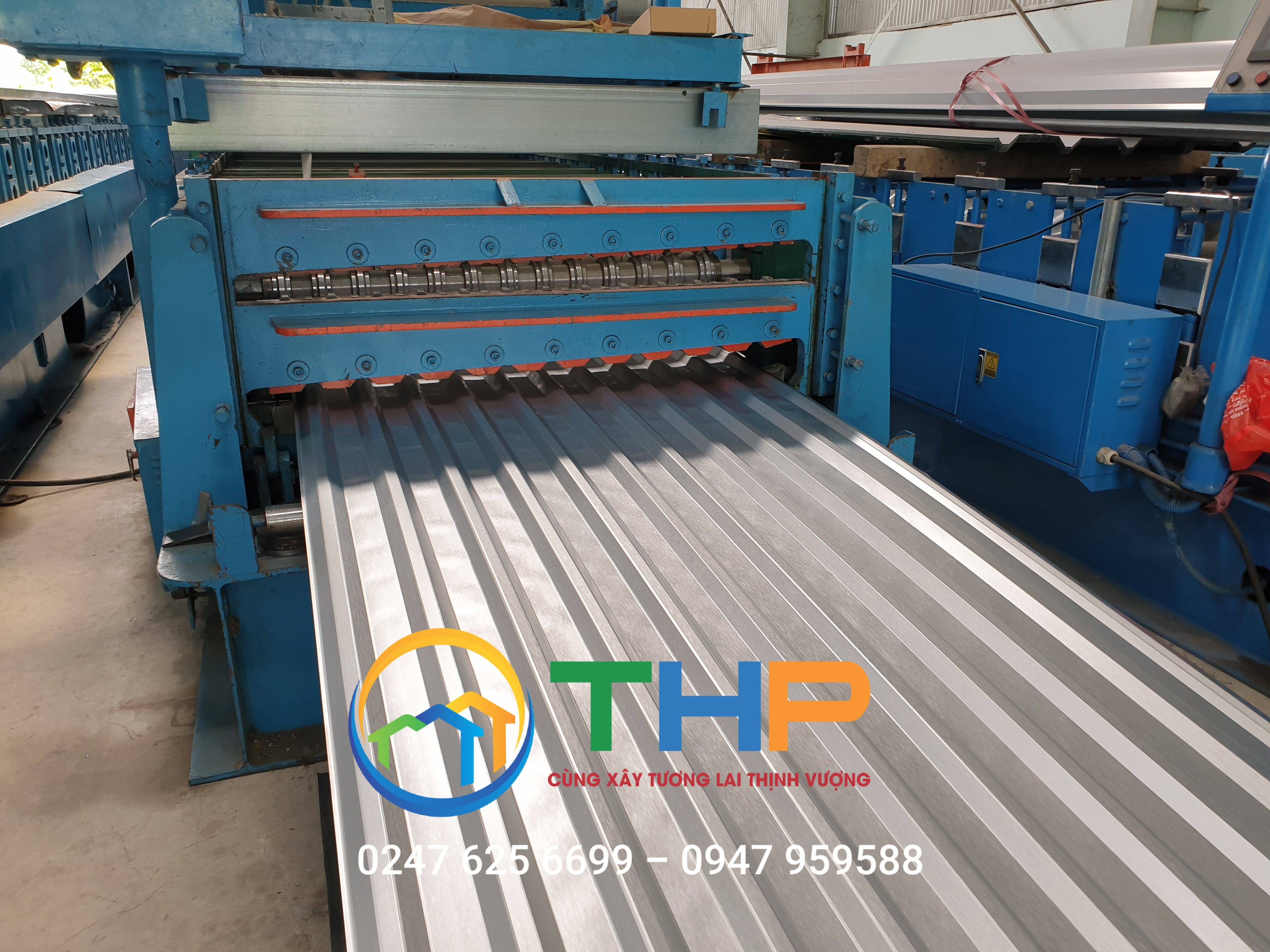 Tôn 11 sóng, áp mái cho điện mặt trời