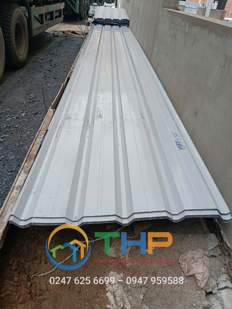 Tôn 5 sóng vuông - Tôn sóng công nghiệp cho nhà xưởng (nhà tiền chế) Tôn 5 sóng vuông - Tôn sóng công nghiệp cho nhà xưởng (nhà tiền chế)