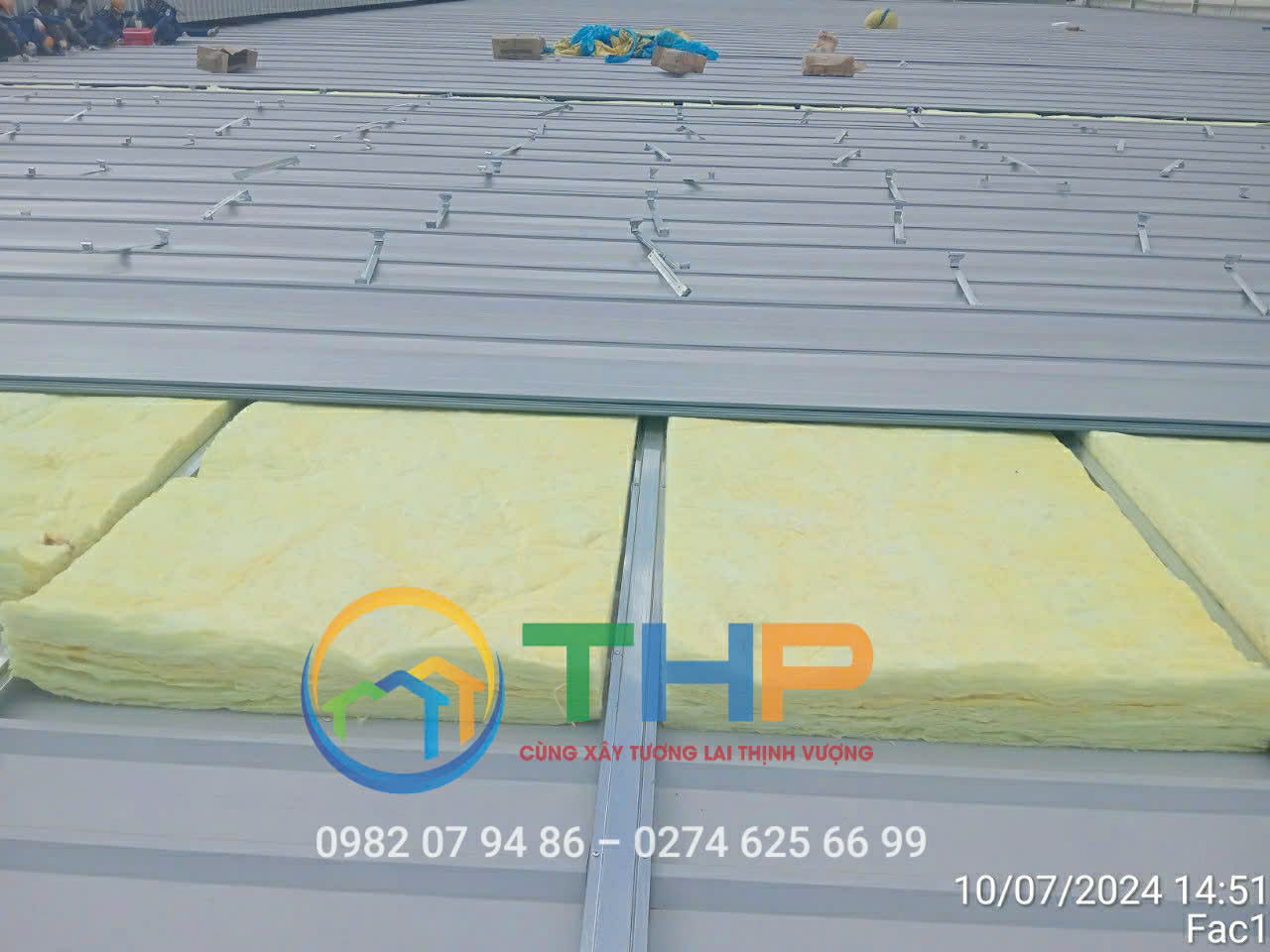 Tôn Seamlock dùng đai kẹp (không dùng vít) Tôn Seamlock dùng đai kẹp (không dùng vít)