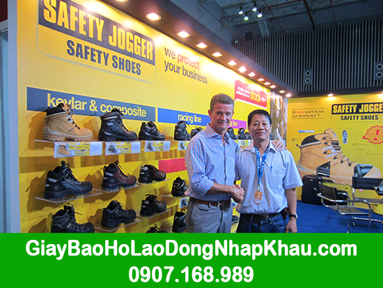 Địa chỉ bán giày bảo hộ lao động nhập khẩu mà Tổng GĐ Safety Jogger ngài Vim Vanderschueren thăm GARAN-8/2013 Địa chỉ bán giày bảo hộ lao động nhập khẩu mà Tổng GĐ Safety Jogger ngài Vim Vanderschueren thăm GARAN-8/2013