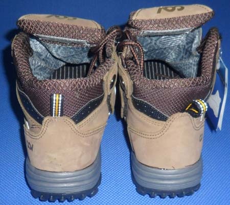 So với các loại giày bảo hộ khác, giày bảo hộ da lộn có độ bền và chức năng bảo hộ tốt So với các loại giày bảo hộ khác, giày bảo hộ da lộn có độ bền và chức năng bảo hộ tốt