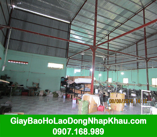 Giày bảo hộ lao động nhập khẩu giá rẻ nhất nhờ lợi thế kho xưởng Giày bảo hộ lao động nhập khẩu giá rẻ nhất nhờ lợi thế kho xưởng