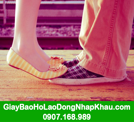 Giày bảo hộ lao động nhập khẩu thời trang giúp khoảnh khắc nào cũng êm dịu Giày bảo hộ lao động nhập khẩu thời trang giúp khoảnh khắc nào cũng êm dịu