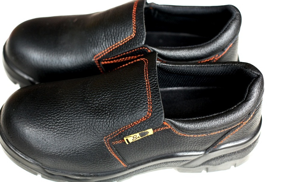 đánh giá chính xác môi trường làm việc để có phương án lựa chọn loại giày bảo hộ cho phù hợp. đánh giá chính xác môi trường làm việc để có phương án lựa chọn loại giày bảo hộ cho phù hợp.