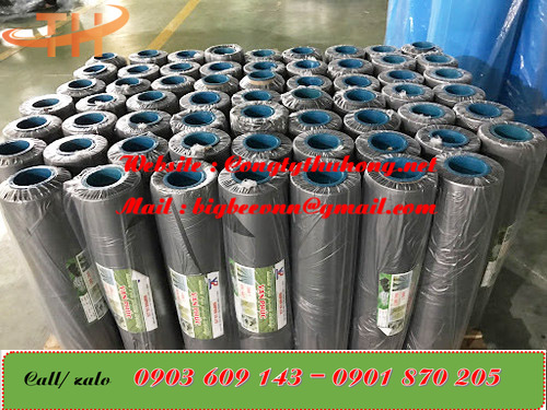 Cuộn màng phủ nông nghiệp màu đen tại xưởng
