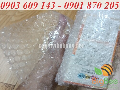 Sử dụng màng xốp nổ quấn hàng mỹ phẩm chống vỡ