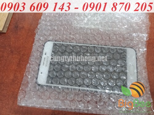 Sử dụng màng xốp nổ gói hàng điện tử chống va đập