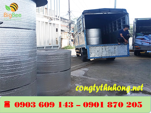 Giao hàng xốp cách nhiệt 2 mặt bạc cho khách sỉ tại Hồ Chí Minh