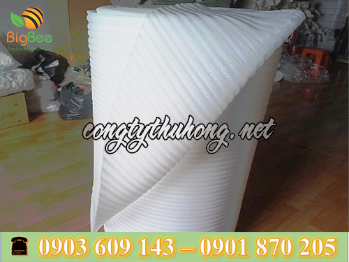Cuộn xốp pe foam dày 5li khổ 1m4 chiều dài 100m