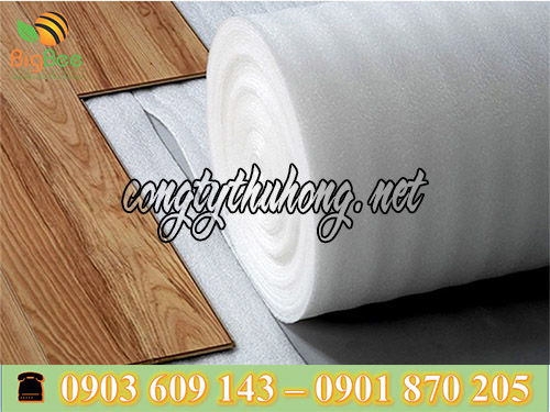 Sử dụng màng xốp foam thi công lót sàn gỗ