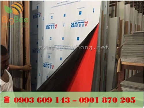 sử dụng màng dính in logo chống trầy bề mặt gỗ