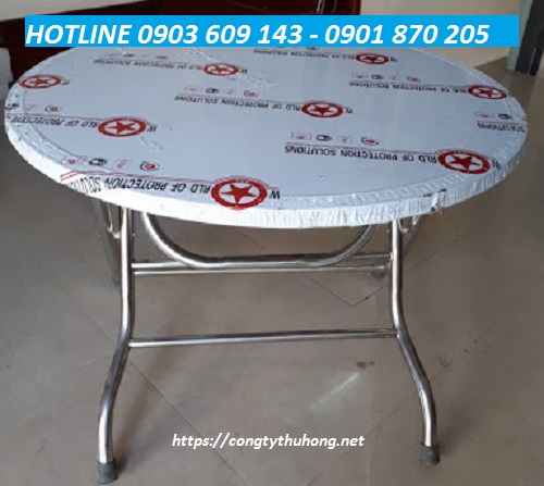 Sử dụng màng dán trắng in logo chống trầy bàn nhôm