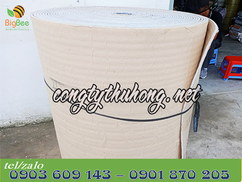 Cuộn xốp foam cách nhiệt 1 mặt bạc có keo dán