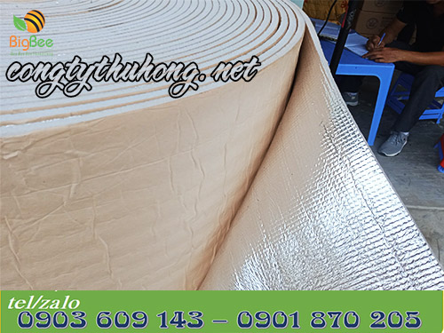 Cuộn xốp cách nhiệt 1 mặt bạc có keo dán